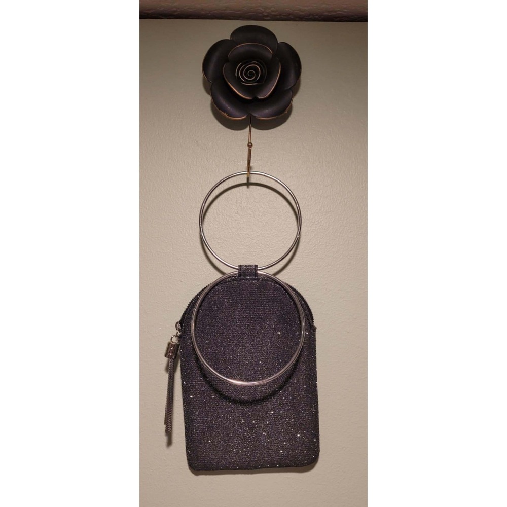 NWOT Silver Glitter Wristlet Clutch w/ Dual Ring Handle